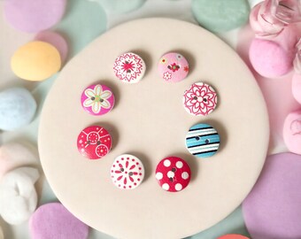 Multi pattern wooden buttons x10