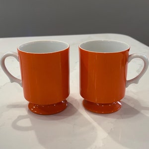 Vintage Orange And White Pedestal Coffee Mugs Pair - MCM/1970s/Atomic/Modern Kitchen