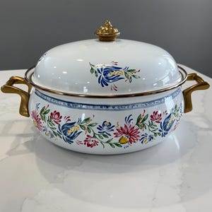 Vintage White And Floral Enamel Dutch Oven Pot With Brass Handles - Modern Farmhouse/Cottage/Cabin/French Country/Shabby Chic