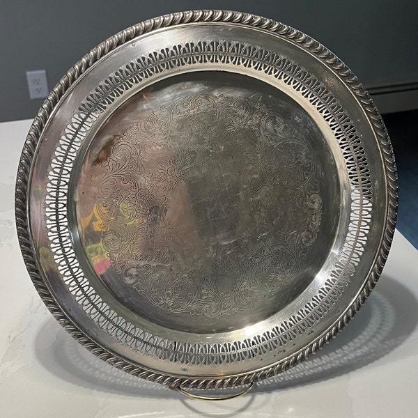 Vintage William Rogers Silver Plate Round Tray - Mid Century/Etched Tray/Shabby Chic/Cottage Decor/Boho/Wedding Decor