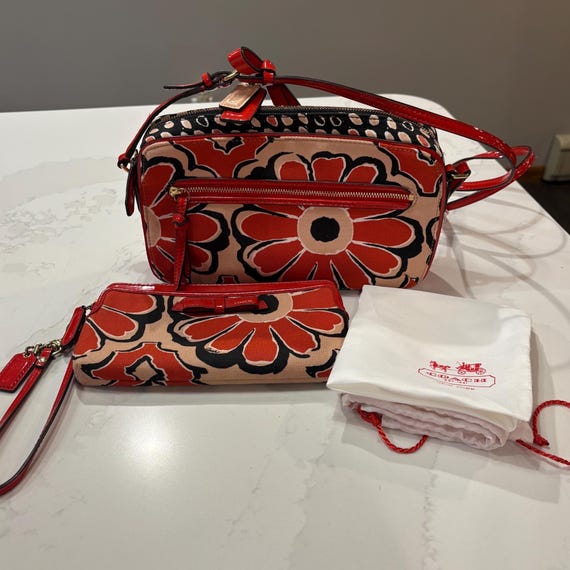 バッグ Vintage Coach Poppy Leather Shoulder Bag Vintage Coach Poppy Floral Shoulder Bag With Wristlet - Etsy