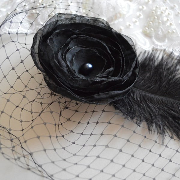 FASCINATOR/HAARBLÜTE in SCHWARZ