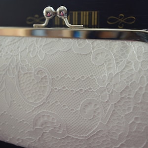 Clutch aus Satin und Spitze IVORY