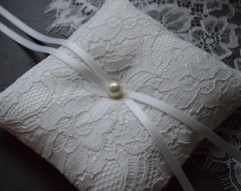 Ring Pillow Ivory/White/Cream Lace