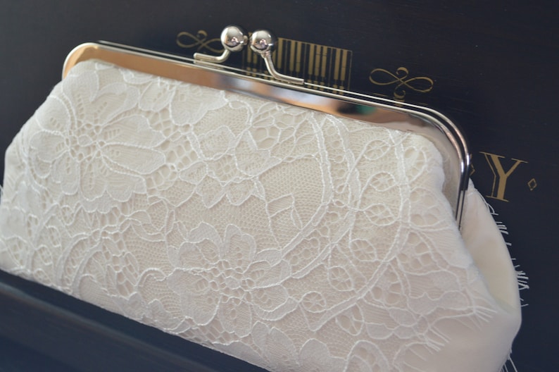 Clutch/Brauttasche in ecru mit Spitze in ivory Bild 1