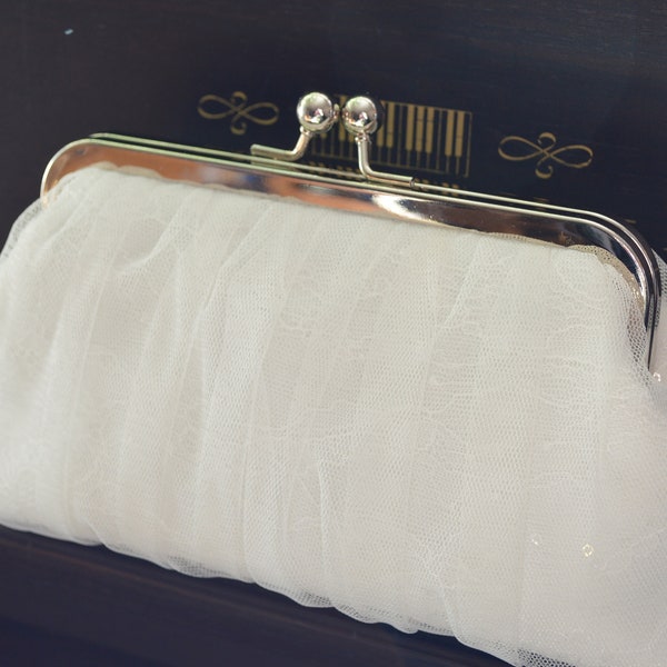 Brauttasche/Clutch aus Spitze und Tüll IVORY