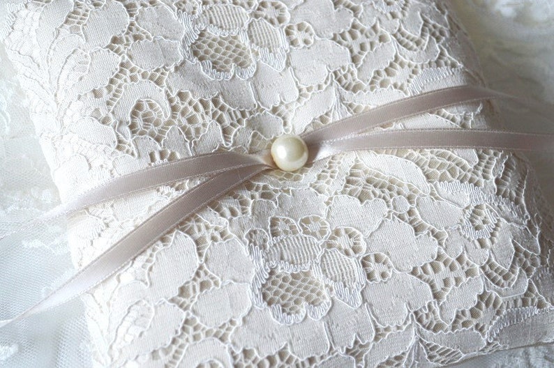 Ring Pillow Ivory/White/Cream Lace image 5