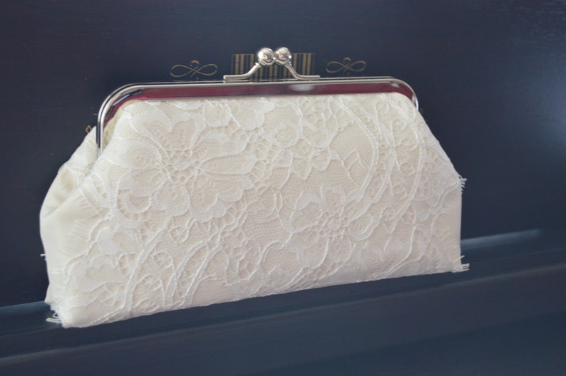 Clutch/Brauttasche in ecru mit Spitze in ivory Bild 4