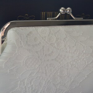 Clutch aus Satin und Spitze IVORY Bild 3