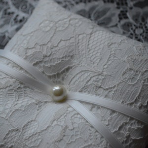 Ring Pillow Ivory/White/Cream Lace image 3