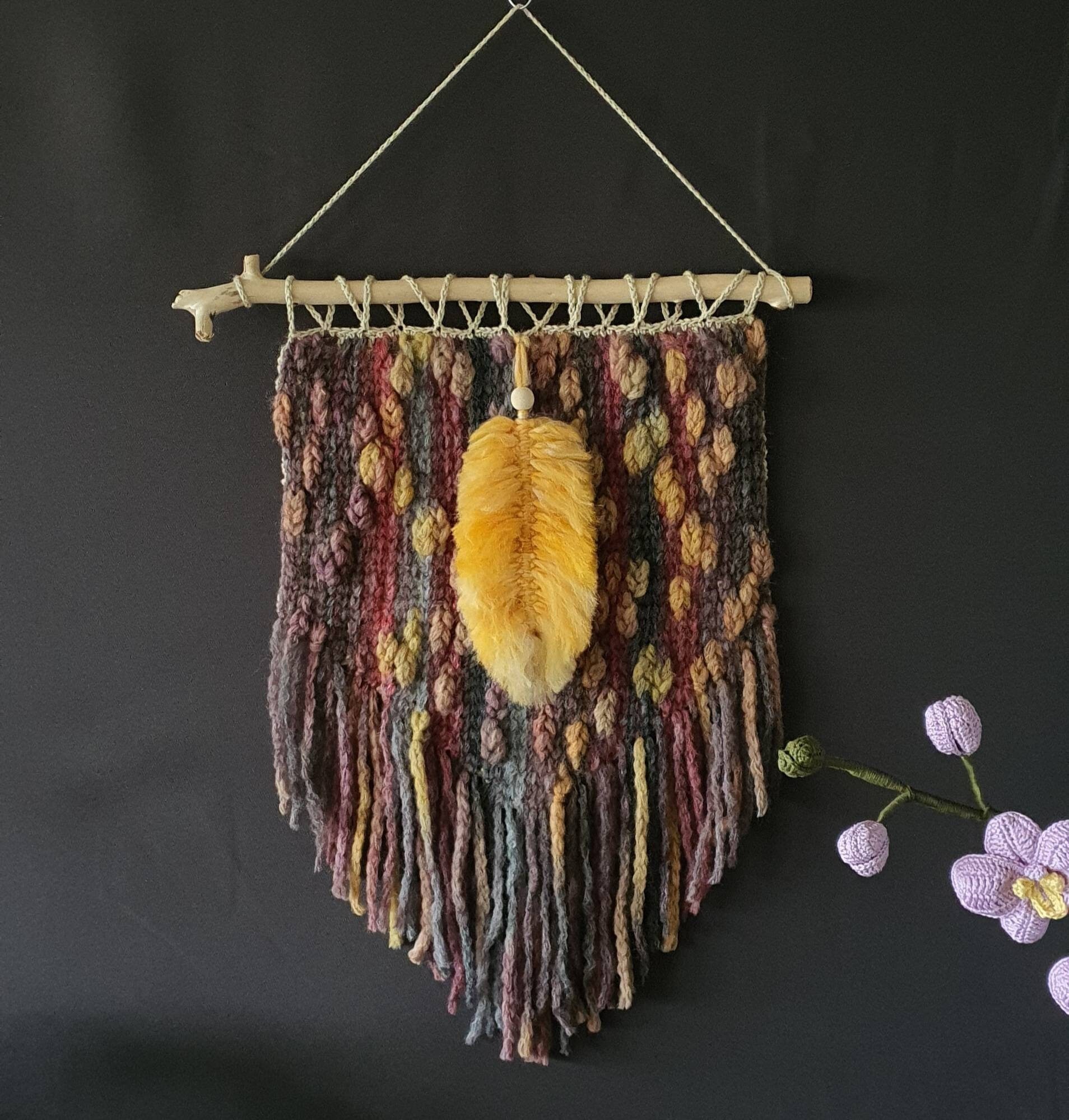 Décoration Murale Au Crochet avec Sa Plume en Macramé Laine