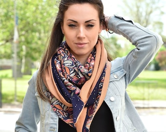 cheche femme en viscose "aquarelle"  , double gaze marine et doublure maille nid d'abeille camel,foulard triangle,châle,foulard,cadeau femme