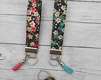 Wrist strap keychain, bracelet keychain, trendy keychain in cotton strap and cherry fabric, gift idea