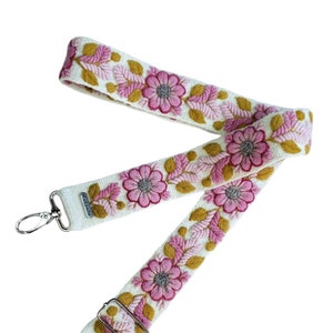 Bestickter Taschengurt, Kameragurt, bestickt, Kameragurt, verstellbare Tasche, Schultertasche, peruanische Handarbeit, elfenbeinfarbener Gürtel, rosa Blume, Ethno, Boho, Geschenk für Sie