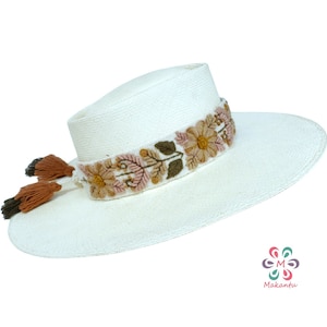 Ivory hat strap with beige flowers, embroidered hat band, handmade hat band, peruvian embroidery.
