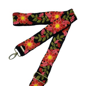 Bestickter Taschengurt, Kameragurt, verstellbare Tasche, Umhängetasche, peruanische Stickerei, schwarzer Gürtel, rote Blume, Ethno, Geschenk für Sie