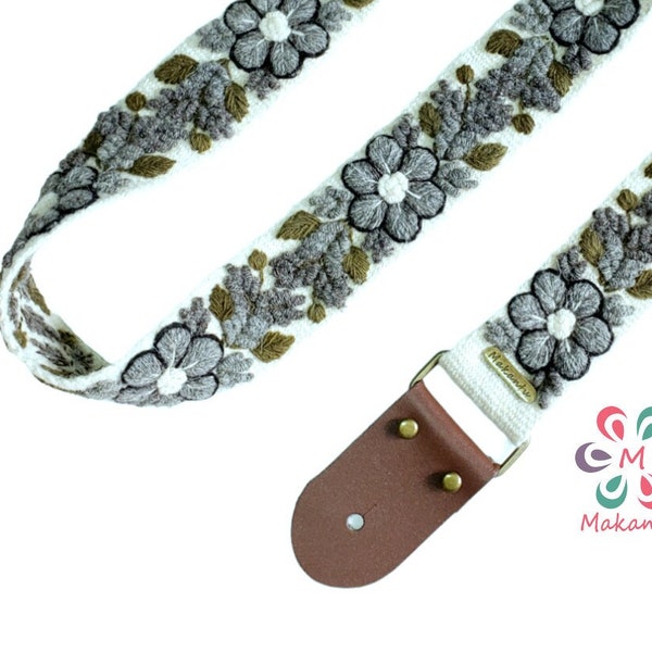 Ivory guitar strap with gray flowers, adjustable embroidered guitar strap, leather ends, guitarist gift, Peruvian handmade, boho