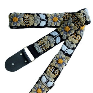 Black guitar strap with greenish beige flowers, adjustable embroidered guitar strap, leather ends, guitarist gift, peruvian handmade, boho