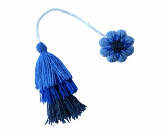 Blue flower bag charm, Peruvian purse charm, natural wool tassel, tassel bag charm, bag decor, bag accessory, bookmark, handmade gift