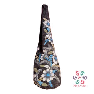Gray bag, light gray flowers, embroidered bag, wool bag, cross body bag, boho bag, handmade embroidery, large bag, peruvian, hippie bag
