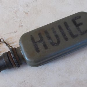 Antique Army Oiler Oil Squirt Can metal vintage old France french military green #539