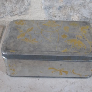 Vintage candy tin box sweet France antique french container 1970s
