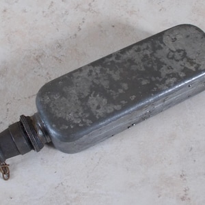 Antique Army Oiler Oil Squirt Can metal vintage old France french military #502
