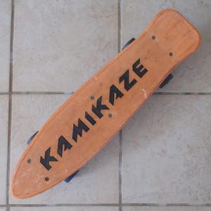 Vintage skate skateboard Kamikaze Français 1980s orange plastique old vtg