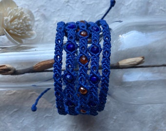 Mehrreihiges Manschettenarmband Lapislazuli-Perlen und Spessartin-Granat