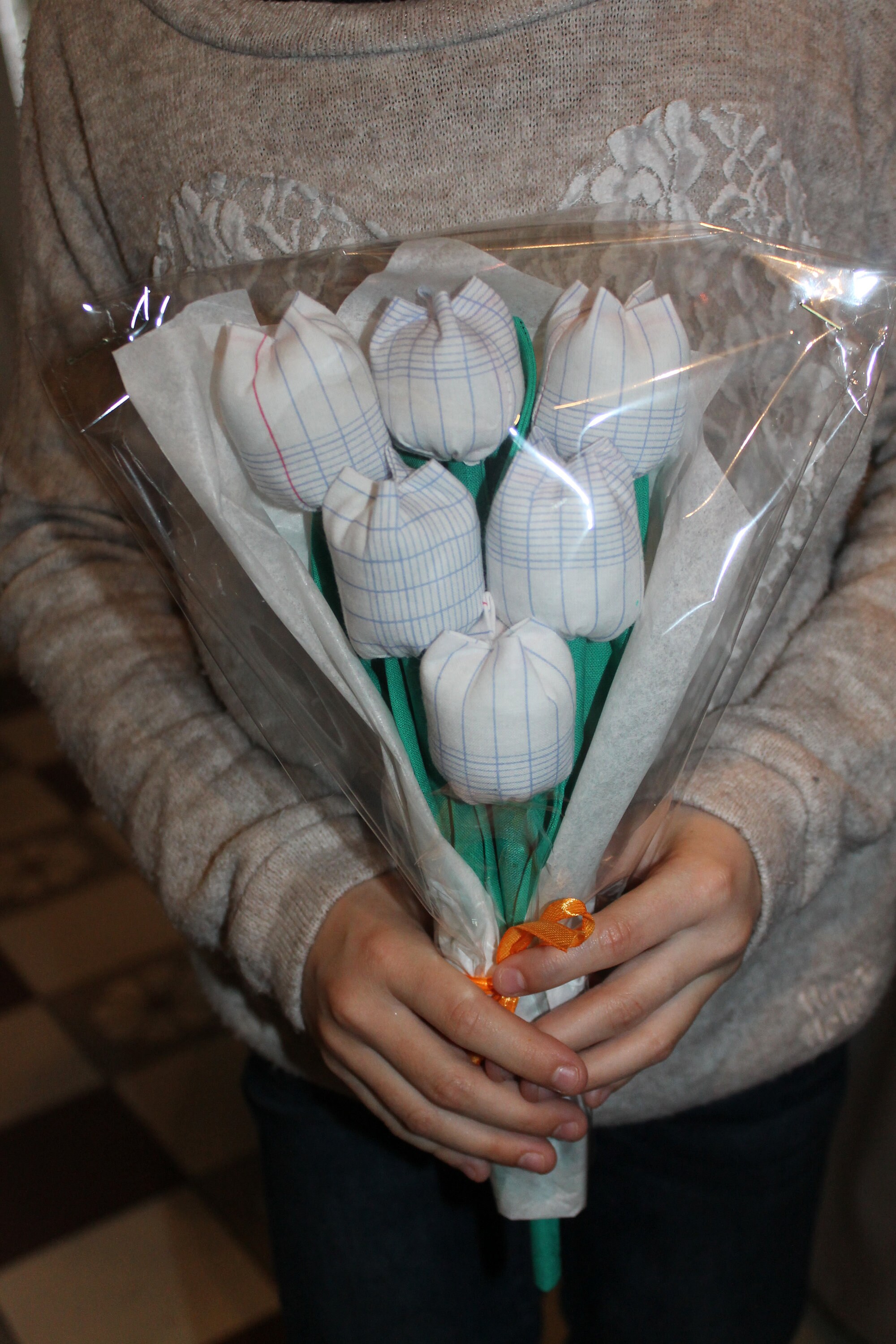 Idée Cadeau Des Maîtresses-Bouquet de Tulipes en Tissus Imprimé Cahier d'écolier