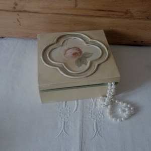Antique box 1970s / vintage wooden box / antique jewelry box / antique french box / vintage sewing box