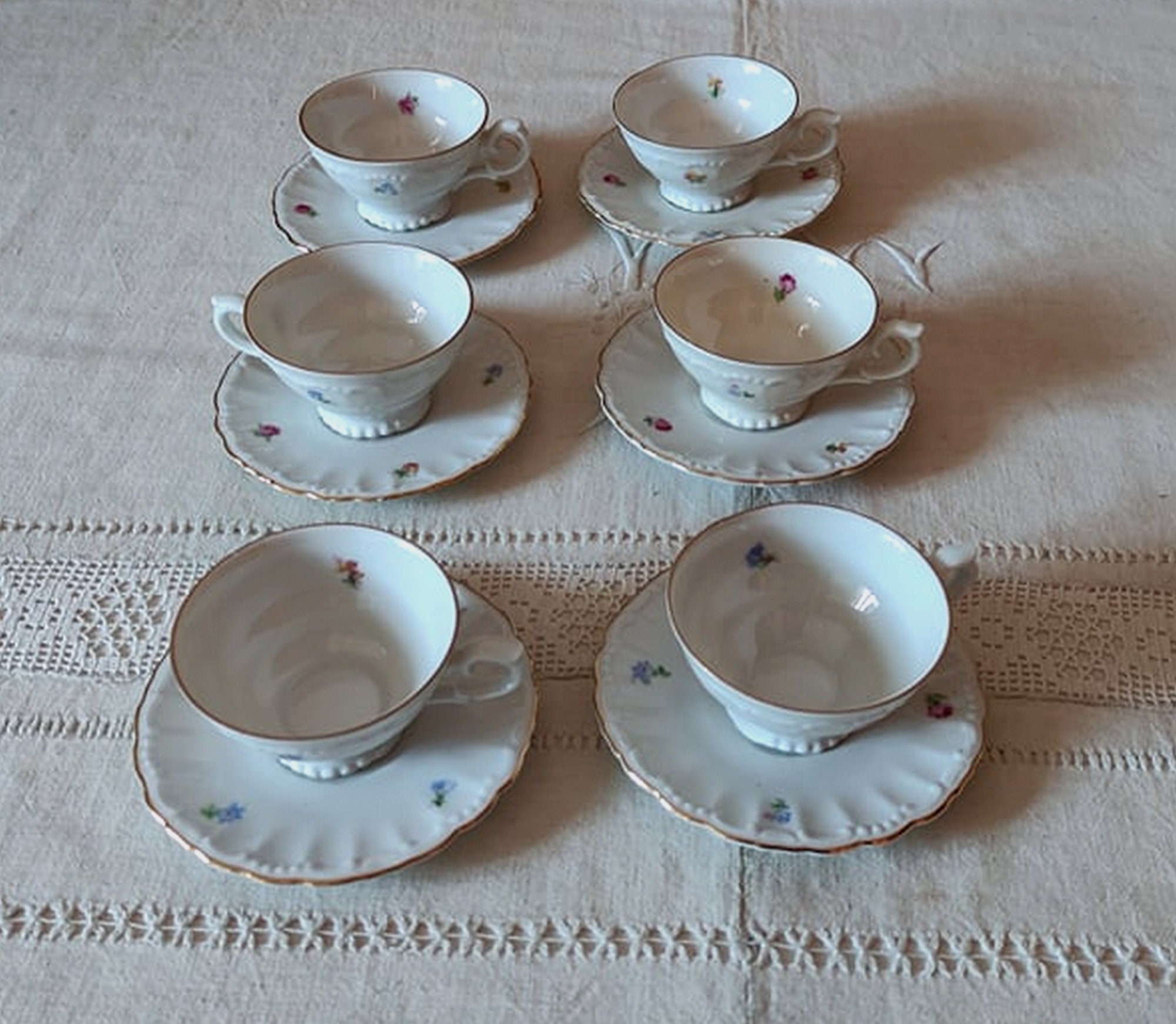 Lot de 6 Tasses à Café et Sous Anciennes/Vintage en Porcelaine Romantiques
