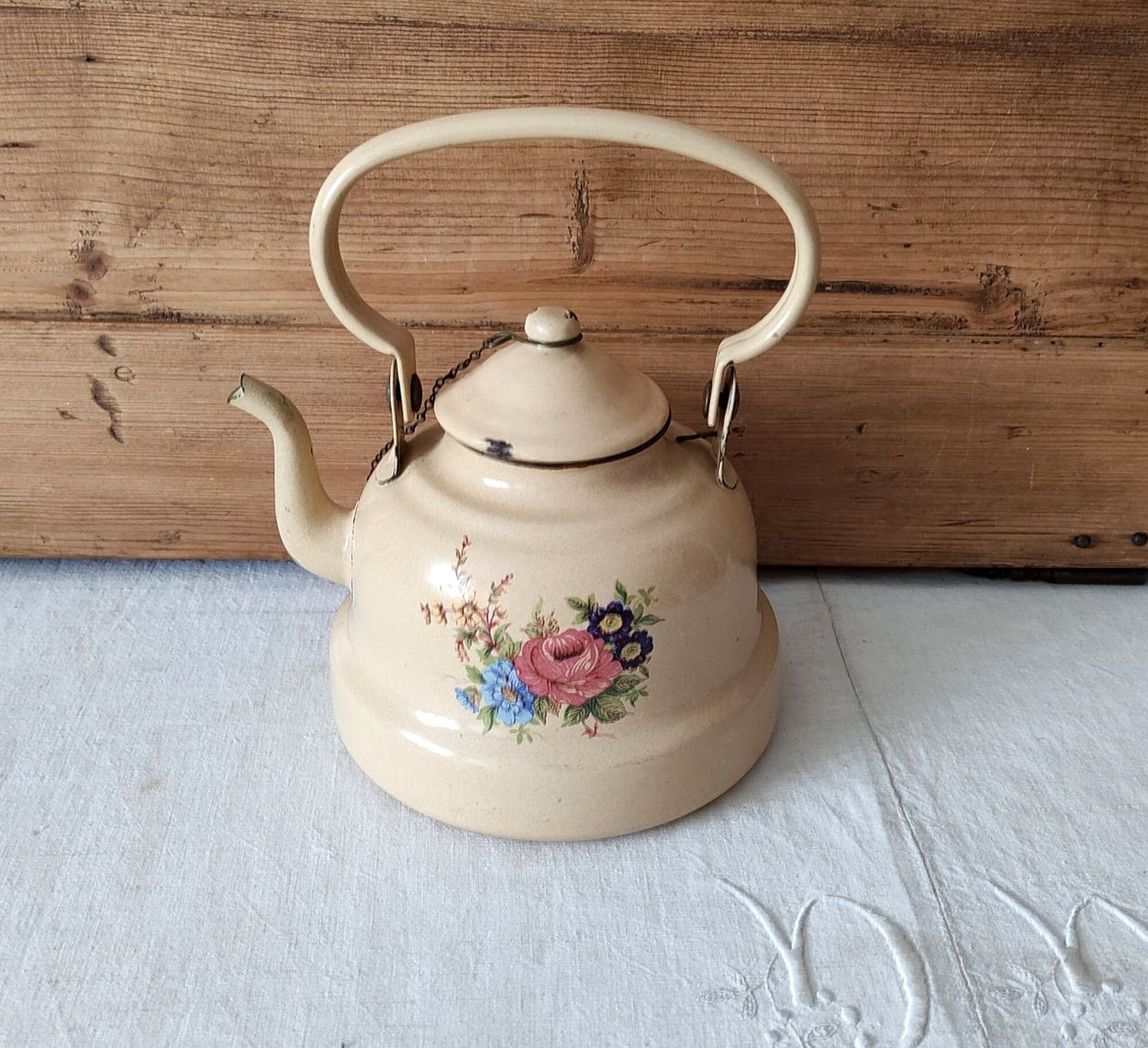 Bouilloire Vintage/Bouilloire Ancienne en Métal Émaillé French Retro Objet Déco Cuisine Shabby Chic