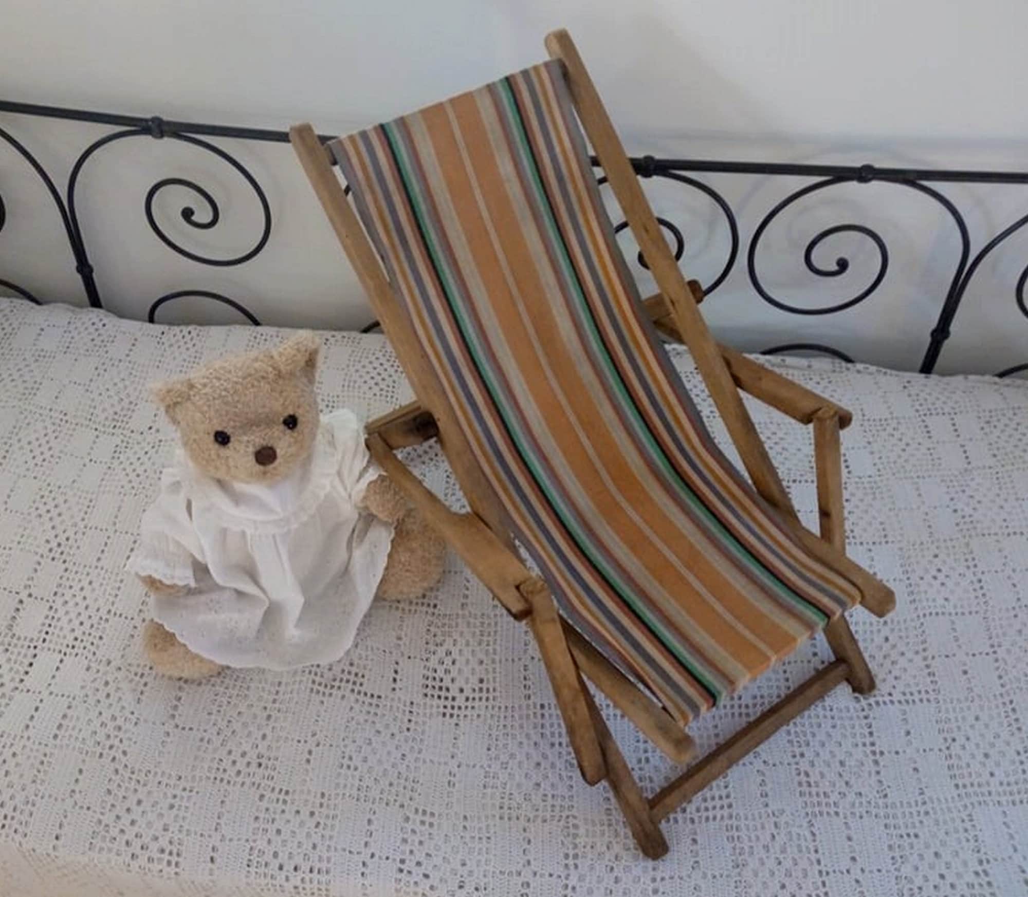 Ancienne Chaise Longue Pour Enfant/Bébé Vintage Rétro en Bois Transat Vintage