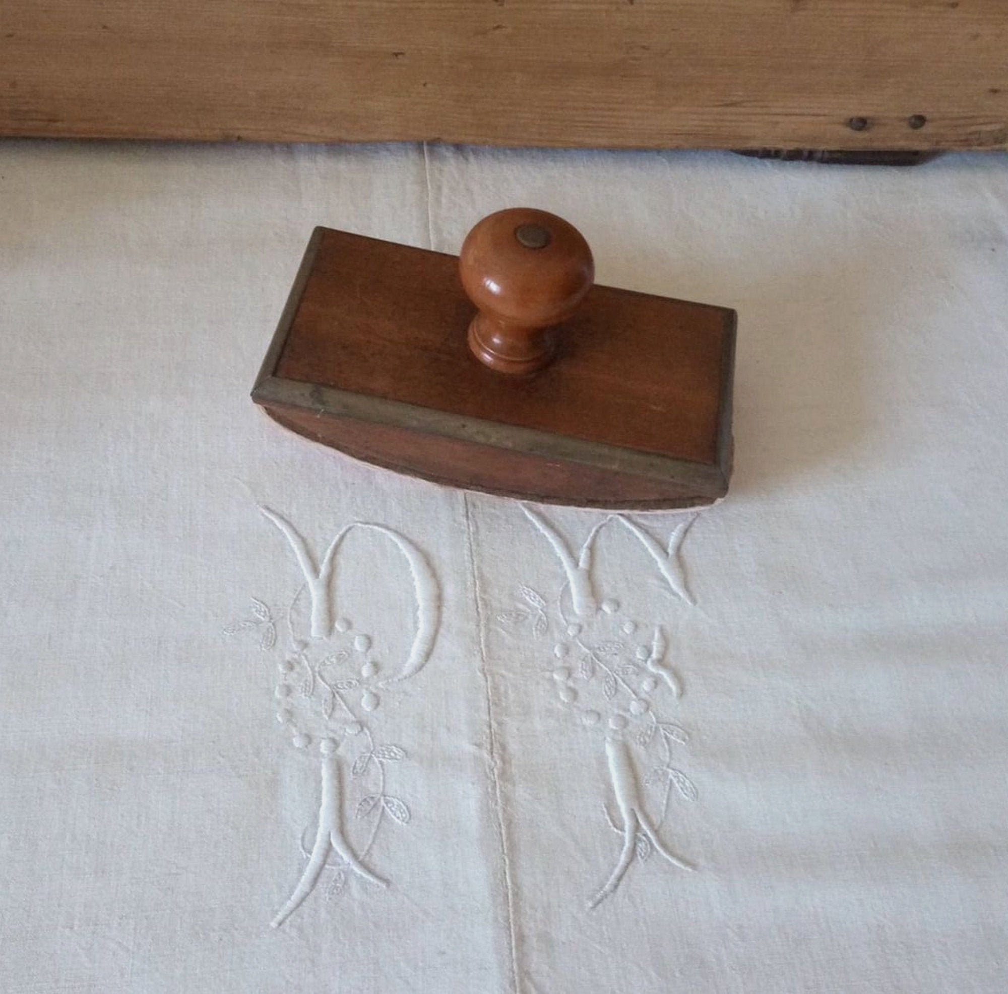 Antique Wooden Blotter With Handle, French Ink Blotter, Vintage Office Desk  Accessory, Collectible Wooden Blotter 