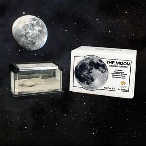 La Luna - Edizione speciale limitata - 1 di 52 / Roccia lunare con vetrina / Giocattolo STEM di astronomia per ufficio, scrivania, camera da letto, scienza, aula