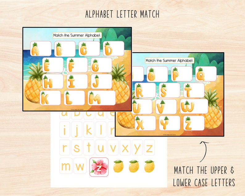 Puede incluir: Un juego de asociaci&oacute;n de alfabeto imprimible con un tema de verano. El juego presenta una escena de playa con pi&ntilde;as y las letras A a Z en may&uacute;sculas y min&uacute;sculas. Empareja las letras may&uacute;sculas y min&uacute;sculas.