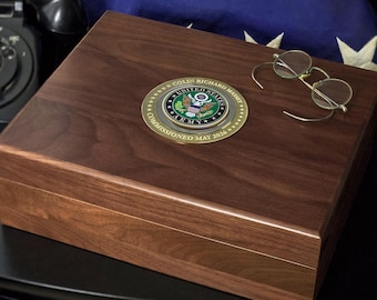 Large Deluxe Personalized U.S. Army Keepsake Box with Colored Medallion