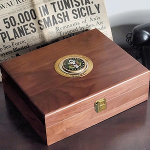 Large Deluxe Personalized U.S. Army Keepsake Box with Colored Medallion