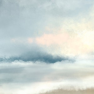 Pu&ograve; includere: Stampa artistica di paesaggio astratto con una serena scena costiera. L'opera d'arte presenta una morbida tavolozza di colori blu, beige e rosa pallido, evocando un senso di calma. L'immagine raffigura un orizzonte sfocato con un accenno di cielo, acqua e sabbia.