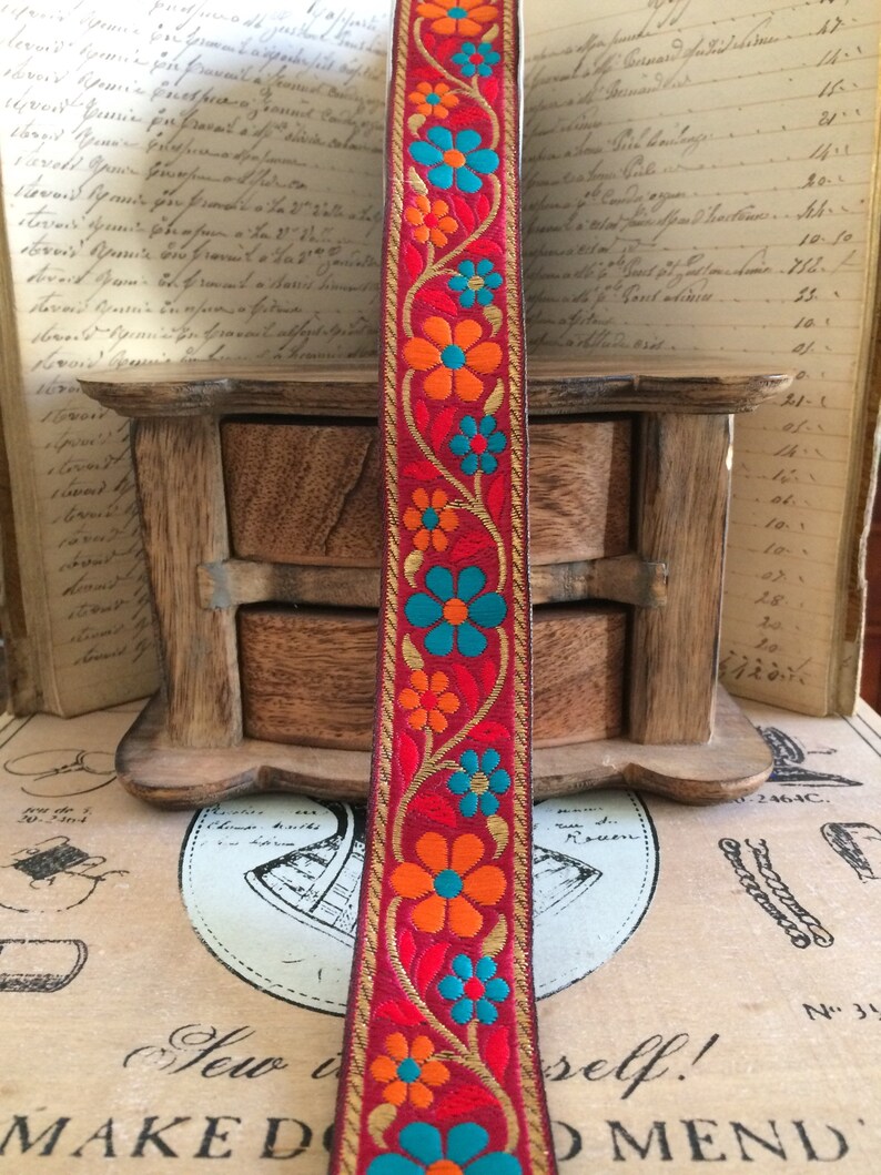 Jacquard ribbon /'boheme/' dor flowers border 3.50 cm