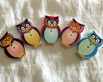 Set no. 1 of 5 nice wooden buttons