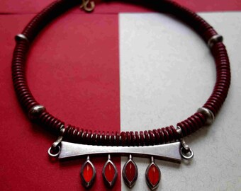 Bakelite Kette mit Silber und Carneol