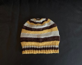 Unisex wool cap, stripes.