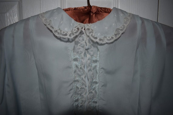 Vintage bed jacket
