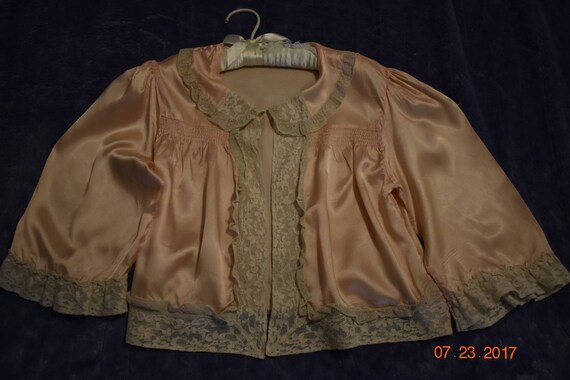 Vintage Bed Jacket