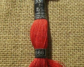 Echevette ancienne x 4 de fil à broder numéro 16  en coton  DMC ,  coloris 666 rouge