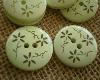 Lot de 6 boutons  ronds en plastique, coloris vert clair , motifs fleurs , diamètre 23 mm