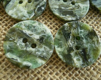 Set of 3 round plastic buttons, beige marbled green color, diameter 24 mm