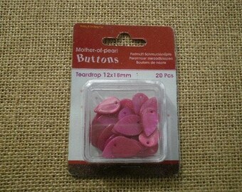 Lot de 20 breloques gouttes en nacre , coloris fuchsia , taille 12 x 18 mm